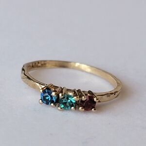 Triple Gemstone Gold Plated Vintage Ring Size 6 Textured Band Dainty